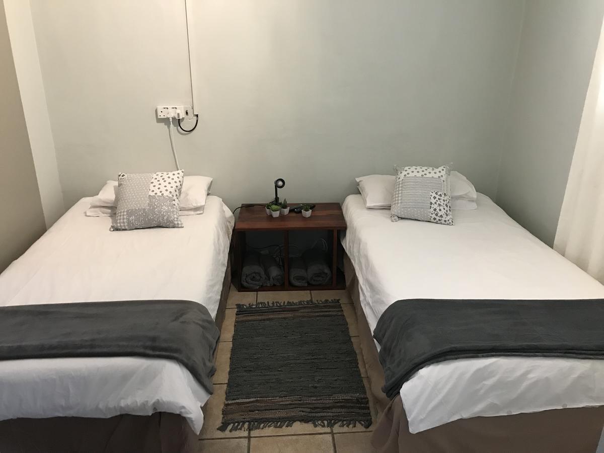 Kololo Guesthouse Katima Mulilo ภายนอก รูปภาพ