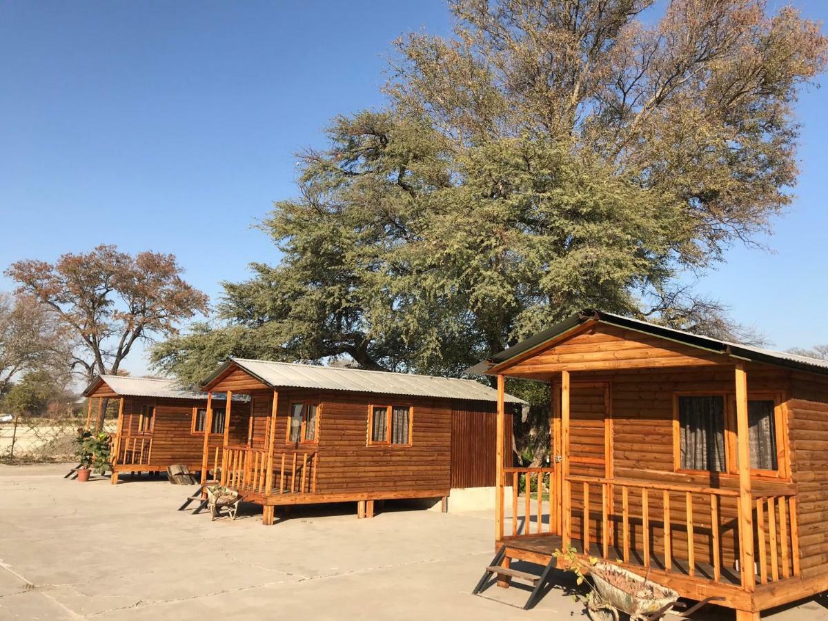 Kololo Guesthouse Katima Mulilo ภายนอก รูปภาพ